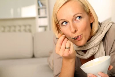 W łagodzeniu objawów nadwrażliwego żołądka duże znaczenie ma dieta W łagodzeniu objawów nadwrażliwego żołądka duże znaczenie ma dieta