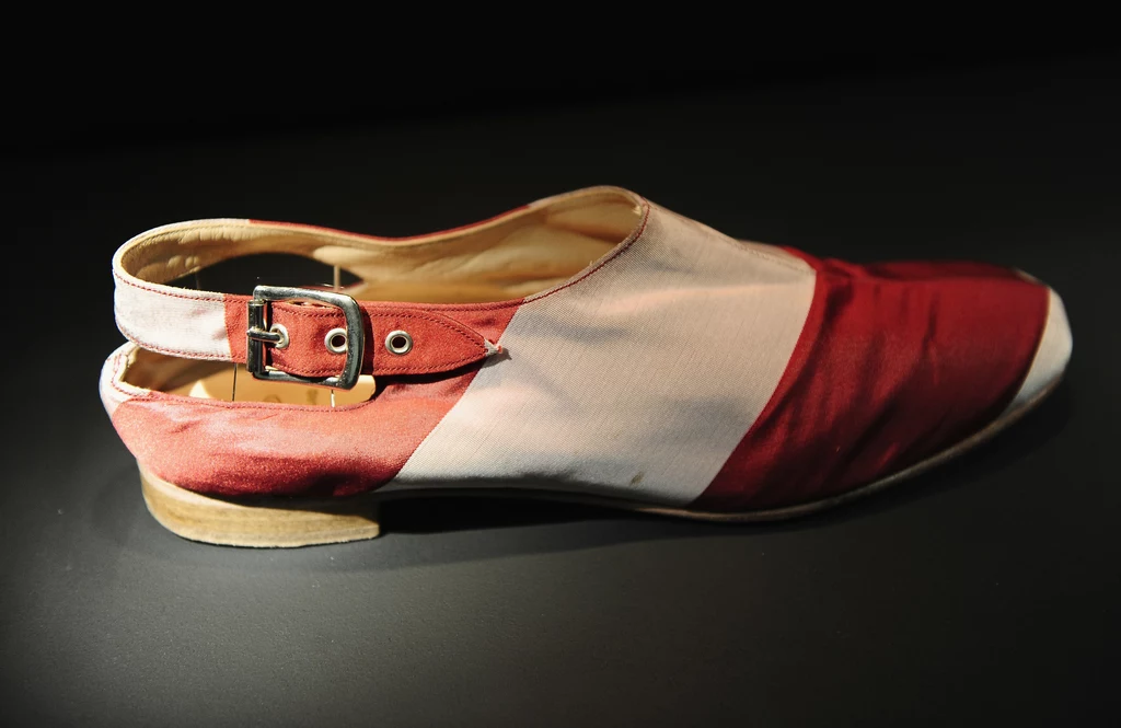 Pirate Slingback - buty z paskiem za piętą zaprojektowane w 2002 r. Pirate Slingback - buty z paskiem za piętą zaprojektowane w 2002 r.