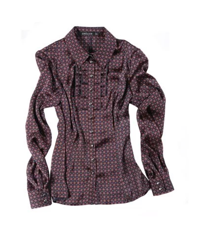 Najnowsza kolekcja koszul marki Pretty One to przede wszystkim bardzo eleganckie i efektowne żaboty idealnie pasujące do garsonek. Duże wzory jak i drobne desenie, które wpisują się w styl szalonych lat 70. 