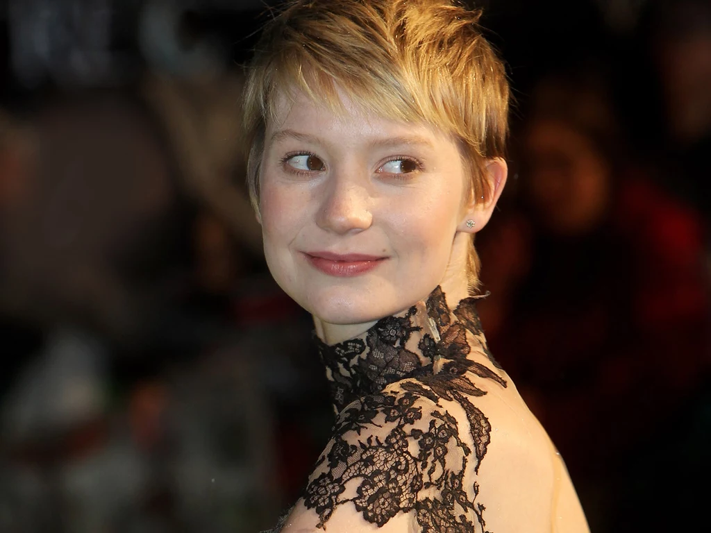 Mia Wasikowska na światowej premierze "Alicji w Krainie Czarów"