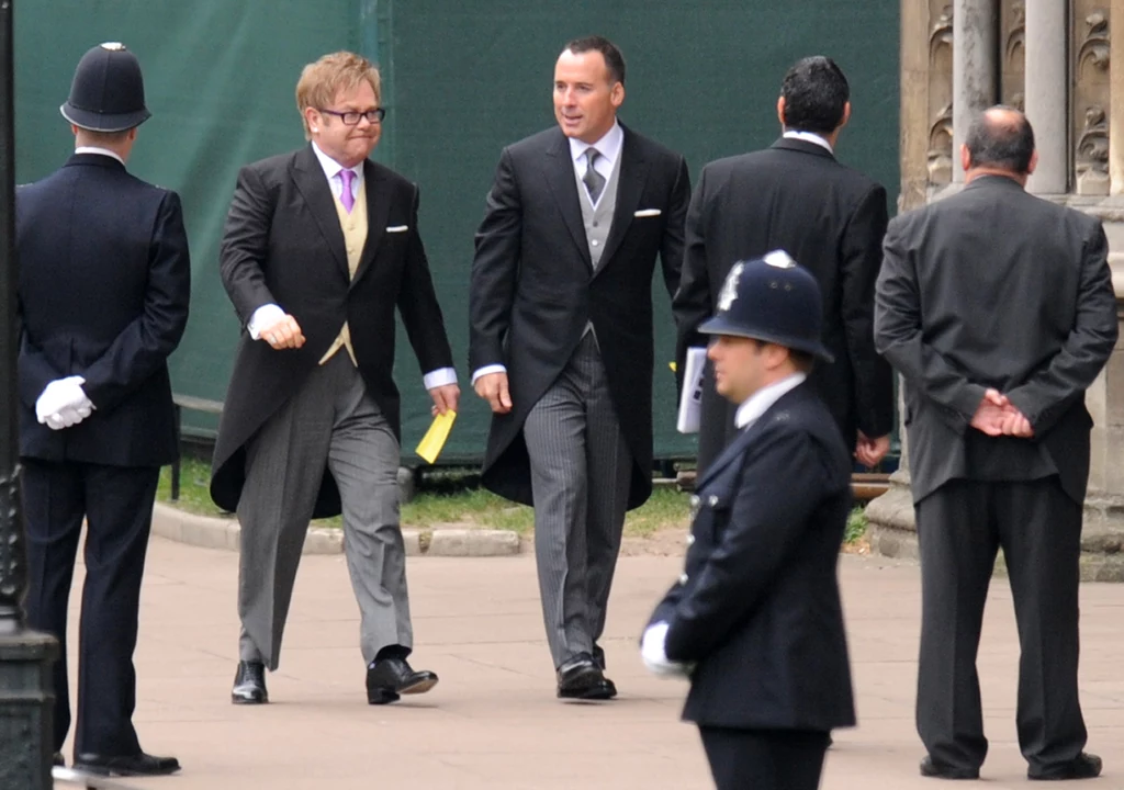 Elton John z partnerem Davidem Furnishem Elton John z partnerem Davidem Furnishem