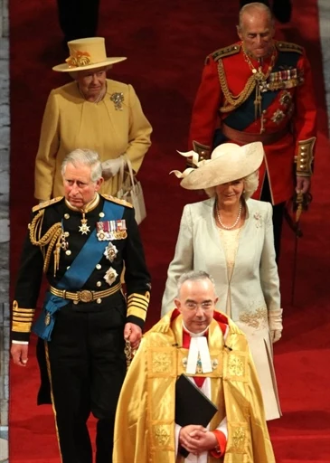 Arcybiskup Canterbury, książę Karol, księżna Camilla, królowa Elżbieta II i książę Filip Arcybiskup Canterbury, książę Karol, księżna Camilla, królowa Elżbieta II i książę Filip