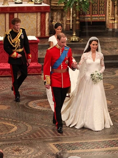 Książę William i księżna Catherine opuszczają katedrę Westminster Książę William i księżna Catherine opuszczają katedrę Westminster