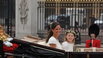 Pippa Middleton w karocy, w drodze do Pałacu Buckingham