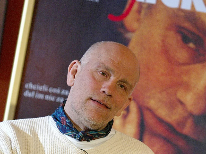 58-letni John Malkovich ma na swoim koncie kilkadziesiąt ról filmowych