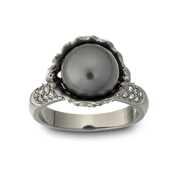 Inspirowana okrętem kapitana Jacka Sparrowa linia „Black Pearl” to kwintesencja tajemniczości i wyrafinowania. Inspirowana okrętem kapitana Jacka Sparrowa linia „Black Pearl” to kwintesencja tajemniczości i wyrafinowania.