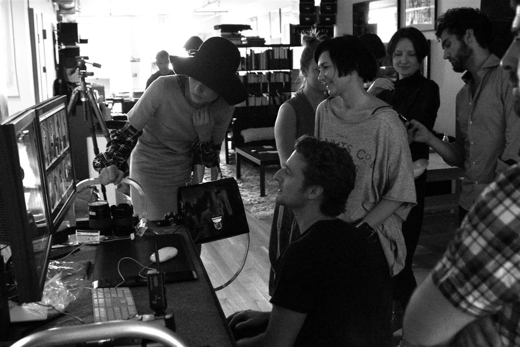 Fotografował m.in.: Cate Blanchett, Catherine Zeta Jones, Demi Moore, Victorię Beckham, Nicole Kidman, Umę Thurman. Fotografował m.in.: Cate Blanchett, Catherine Zeta Jones, Demi Moore, Victorię Beckham, Nicole Kidman, Umę Thurman.