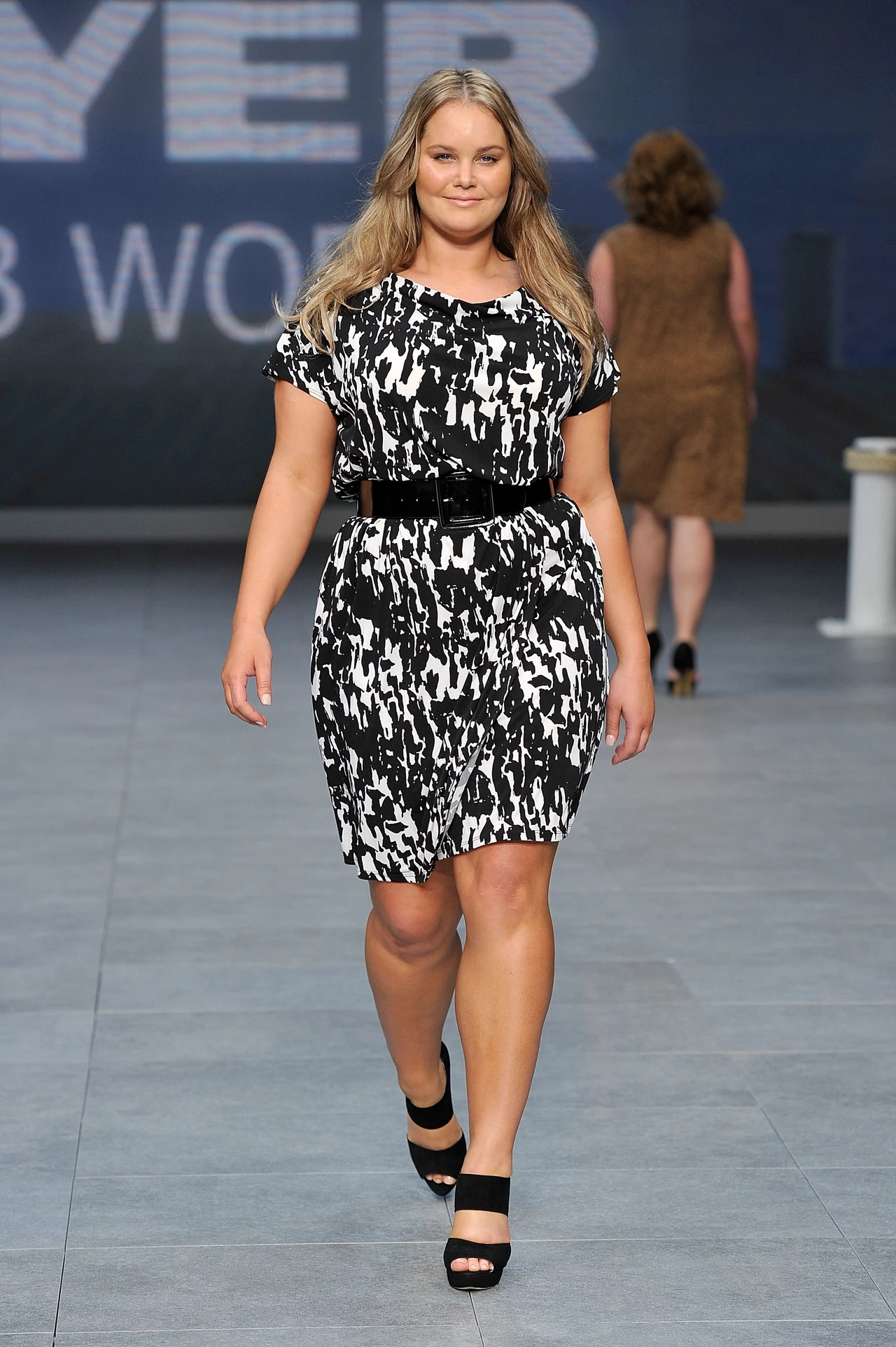 Jak wam się podobają takie modelki? Jak wam się podobają takie modelki?