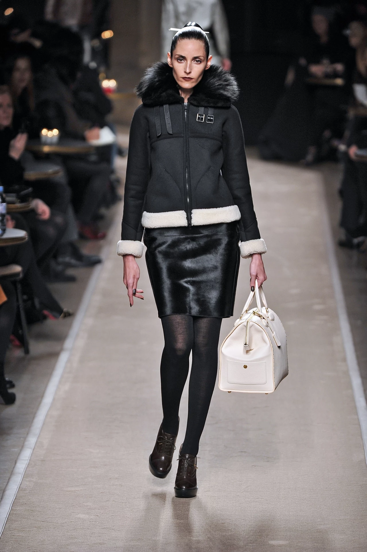 Projekt: Loewe Projekt: Loewe