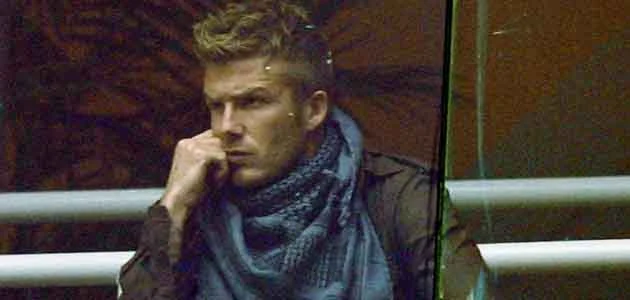  Tu akurat Beckham zakrył przedramię... - fot. Denis Doyle