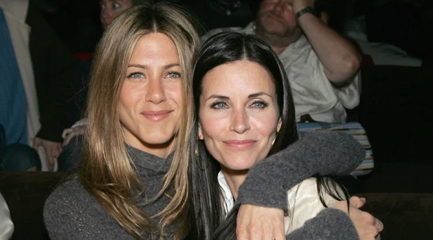 Courteney z przyjaciółką Jennifer Aniston, fot. Alberto E. Rodriguez