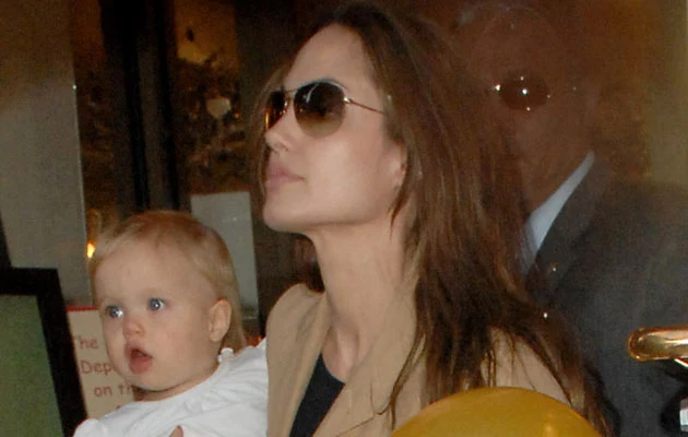 Angelina z 2-letnią Shiloh, fot. Alexander Tamargo