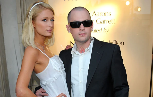 Paris z narzeczonym Benjim Maddenem, fot. Charley Gallay