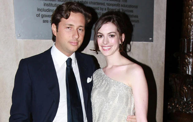 Anne Hathaway z Raffaello, fot. Will Ragozzino Anne Hathaway z Raffaello, fot. Will Ragozzino