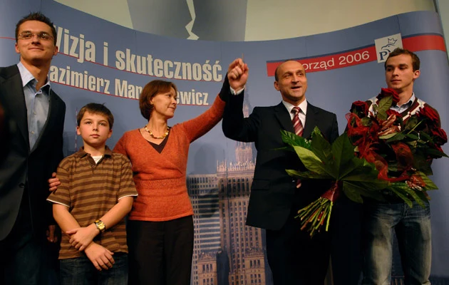 Kazimierz Marcinkiewicz z rodziną /fot.Adam Chełstowski Kazimierz Marcinkiewicz z rodziną /fot.Adam Chełstowski