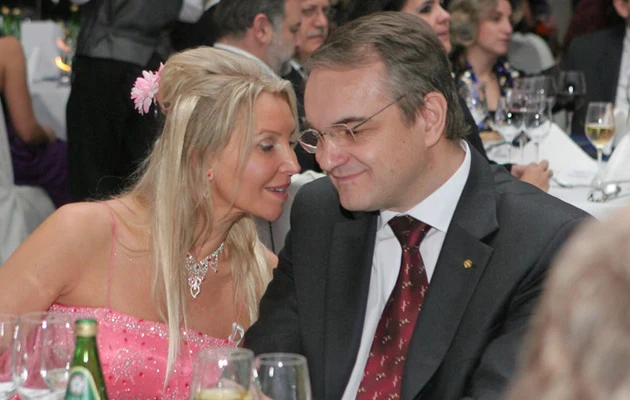 Żona Waldemara Pawlaka oskarżała męża o liczne zdrady i psychiczne znęcanie Żona Waldemara Pawlaka oskarżała męża o liczne zdrady i psychiczne znęcanie