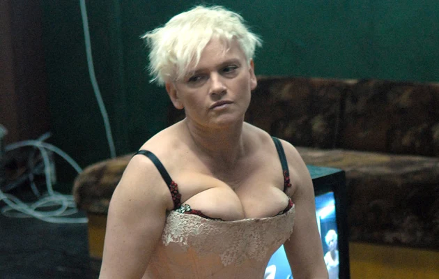 Kasia Figura w sztuce "Śmierć i dziewczyna. Dramaty księżniczek", fot.Andras Szilagyi Kasia Figura w sztuce "Śmierć i dziewczyna. Dramaty księżniczek", fot.Andras Szilagyi