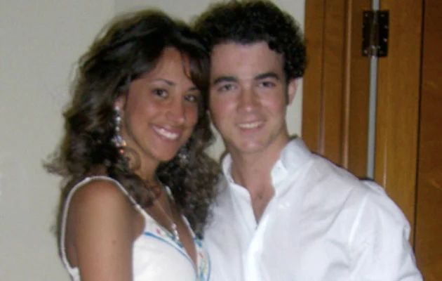 Kevin Jonas z narzeczoną Kevin Jonas z narzeczoną