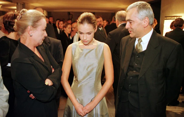 Alicja Bachleda-Curuś z rodzicami, fot.Radosław Nawrocki Alicja Bachleda-Curuś z rodzicami, fot.Radosław Nawrocki