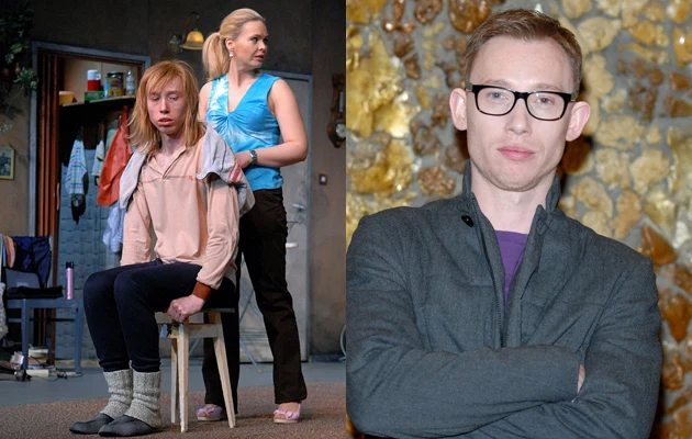 Rafał Mohr w sztuce "Trzy siostrzyczki Trupki" oraz podczas konferencji prasowej. Fot.Ulatowski Rafał Mohr w sztuce "Trzy siostrzyczki Trupki" oraz podczas konferencji prasowej. Fot.Ulatowski