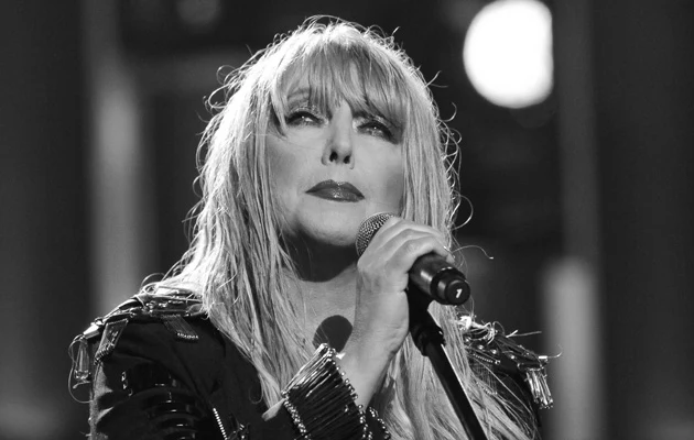 "Łączymy się w bólu z rodzinami ofiar" - pisze na swojej stronie Maryla Rodowicz