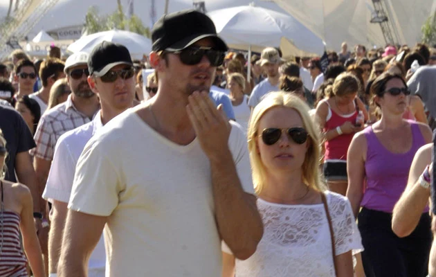 Alexander Skarsgard z dziewczyną