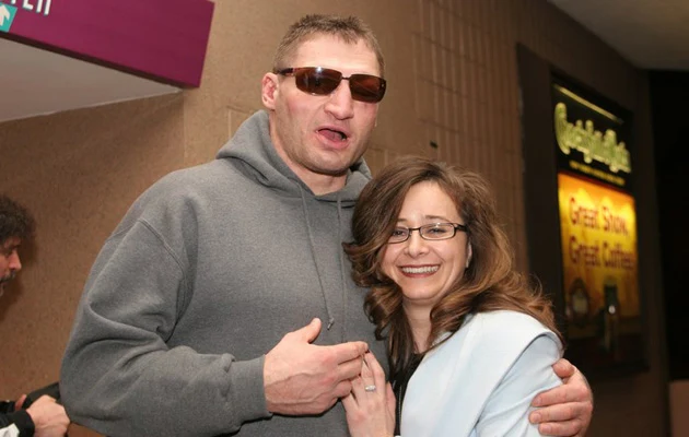 Andrzej Gołota z byłą żoną i obecną partnerką Mariolą, fot. Zofia Zeleska Andrzej Gołota z byłą żoną i obecną partnerką Mariolą, fot. Zofia Zeleska