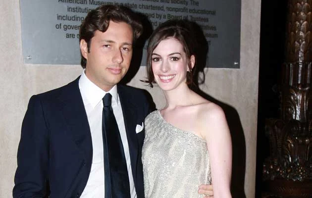 Anne Hathaway z byłym narzeczonym - oszustem finansowym, fot. Will Ragozzino Anne Hathaway z byłym narzeczonym - oszustem finansowym, fot. Will Ragozzino