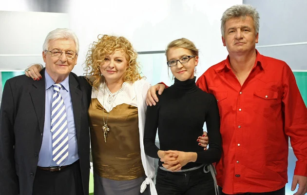 Magda Gessler z ojcem Mirosławem, córką Larą i bratem Piotrem Ikonowiczem, fot.Marcin Dławichowski Magda Gessler z ojcem Mirosławem, córką Larą i bratem Piotrem Ikonowiczem, fot.Marcin Dławichowski