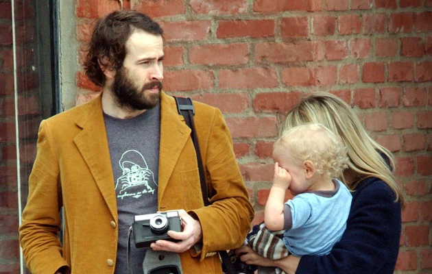 Jason Lee z partnerką i synem