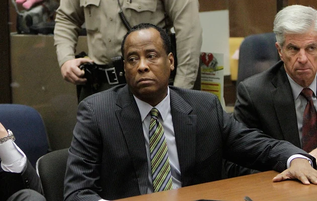 Conrad Murray na wtorkowej rozprawie w sądzie, fot.Pool Conrad Murray na wtorkowej rozprawie w sądzie, fot.Pool