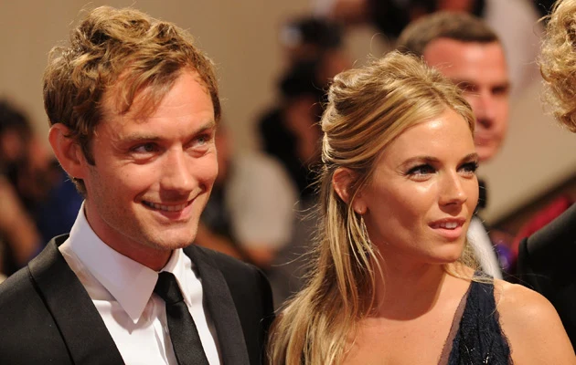 Jude Law i Sienna Miller, fot. Stephen Lovekin Jude Law i Sienna Miller, fot. Stephen Lovekin
