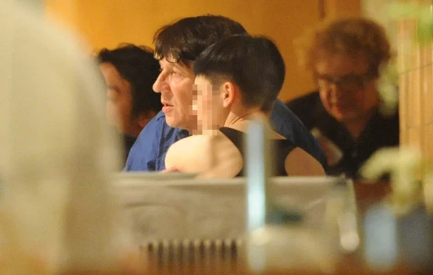 Maciej Maleńczuk z tajemniczą kobietą, fot.Maciej Gosyński Maciej Maleńczuk z tajemniczą kobietą, fot.Maciej Gosyński