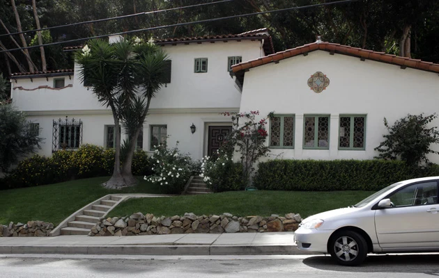 Dom Frances Bean Dom Frances Bean