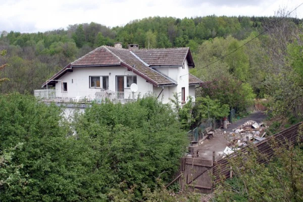 W domu zepsuła się instalacja grzewcza i przeciekają rury... /fot.Paweł Skorzewski W domu zepsuła się instalacja grzewcza i przeciekają rury... /fot.Paweł Skorzewski
