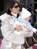 Liz Hurley z synkiem Damianem Charlesem Liz Hurley z synkiem Damianem Charlesem