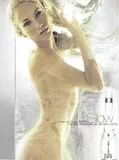 Jennifer Lopez na zdjęciu reklamującym perfumy Glow Jennifer Lopez na zdjęciu reklamującym perfumy Glow