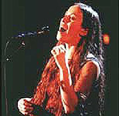 Alanis Morissette głośno mówi to, co myśli Alanis Morissette głośno mówi to, co myśli