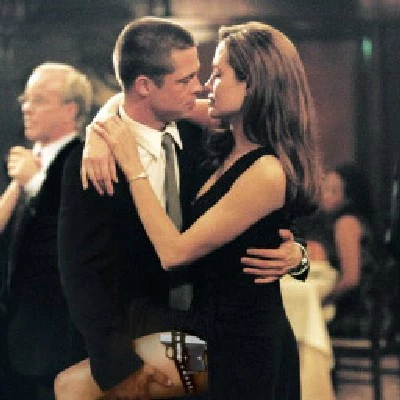 Angelina Jolie i Brad Pitt w filmie "Mr & Mrs Smith"