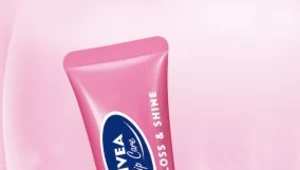 Pink CareGloss&Shine NIVEA Lip Care