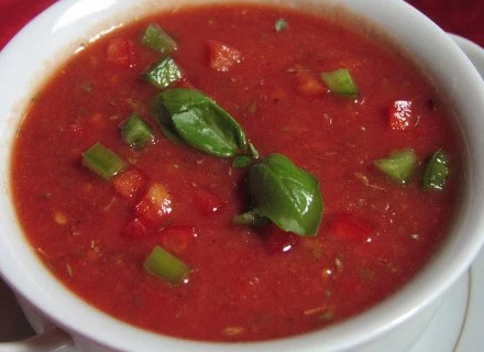 Zupa paradajková to po prostu pomidorowa