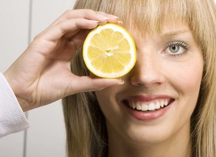 Cytryna może poprawić stan twojej cery.
