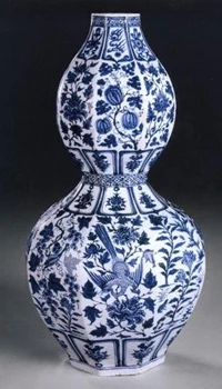 Wazon, Chiny, Jingdezhen, dynastia Juan, poł. XIV w., porcelana, Muzeum Pałacu Topkapy