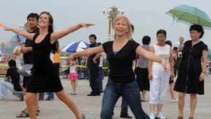 Taniec pozwala się rozluźnić i zapomnieć o kompleksach - przekonują specjaliści choreoterapii.