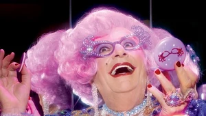 Dame Edna, MAC