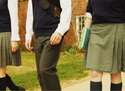 Szczepienie chłopców przeciwko HPV ma sens, bo to mężczyźni przenoszą wirusa na swoje partnerki. Szczepienie chłopców przeciwko HPV ma sens, bo to mężczyźni przenoszą wirusa na swoje partnerki.