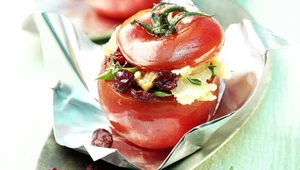 Nadziewane pomidory w folii