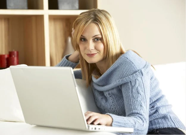 Zamiast pójść do lekarza, szukamy choroby w internecie Zamiast pójść do lekarza, szukamy choroby w internecie