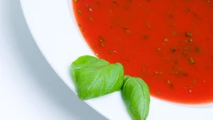 Pomidorowa z naleśnikami