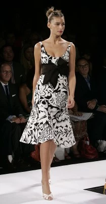 Tydzień Mody w Nowym Jorku, wiosna 2006, kreacja: Carolina Herrera, fot. AFP Tydzień Mody w Nowym Jorku, wiosna 2006, kreacja: Carolina Herrera, fot. AFP